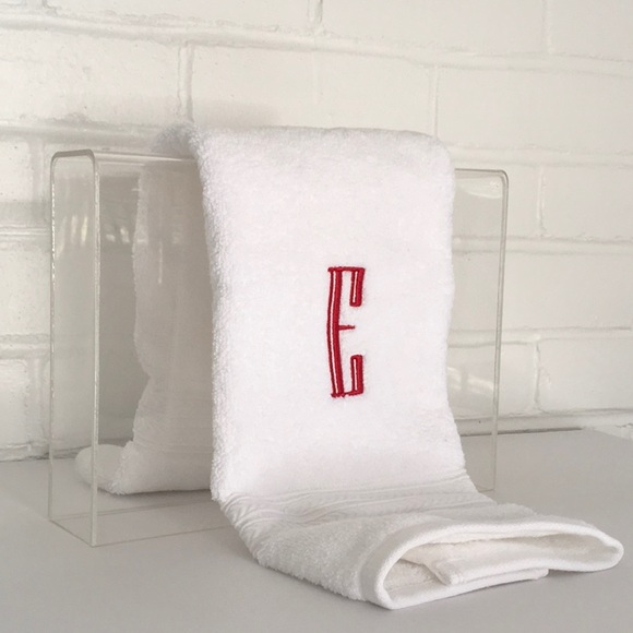 Personalized (E) Emboidered White Bathroom Powder Room Dorm  Hand Towel - Picture 5 of 7